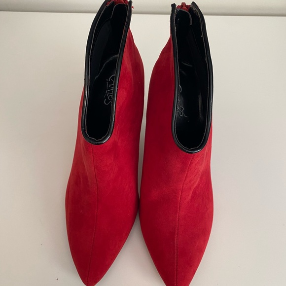 Carlos Red faux suede ankle booties - Picture 6 of 11